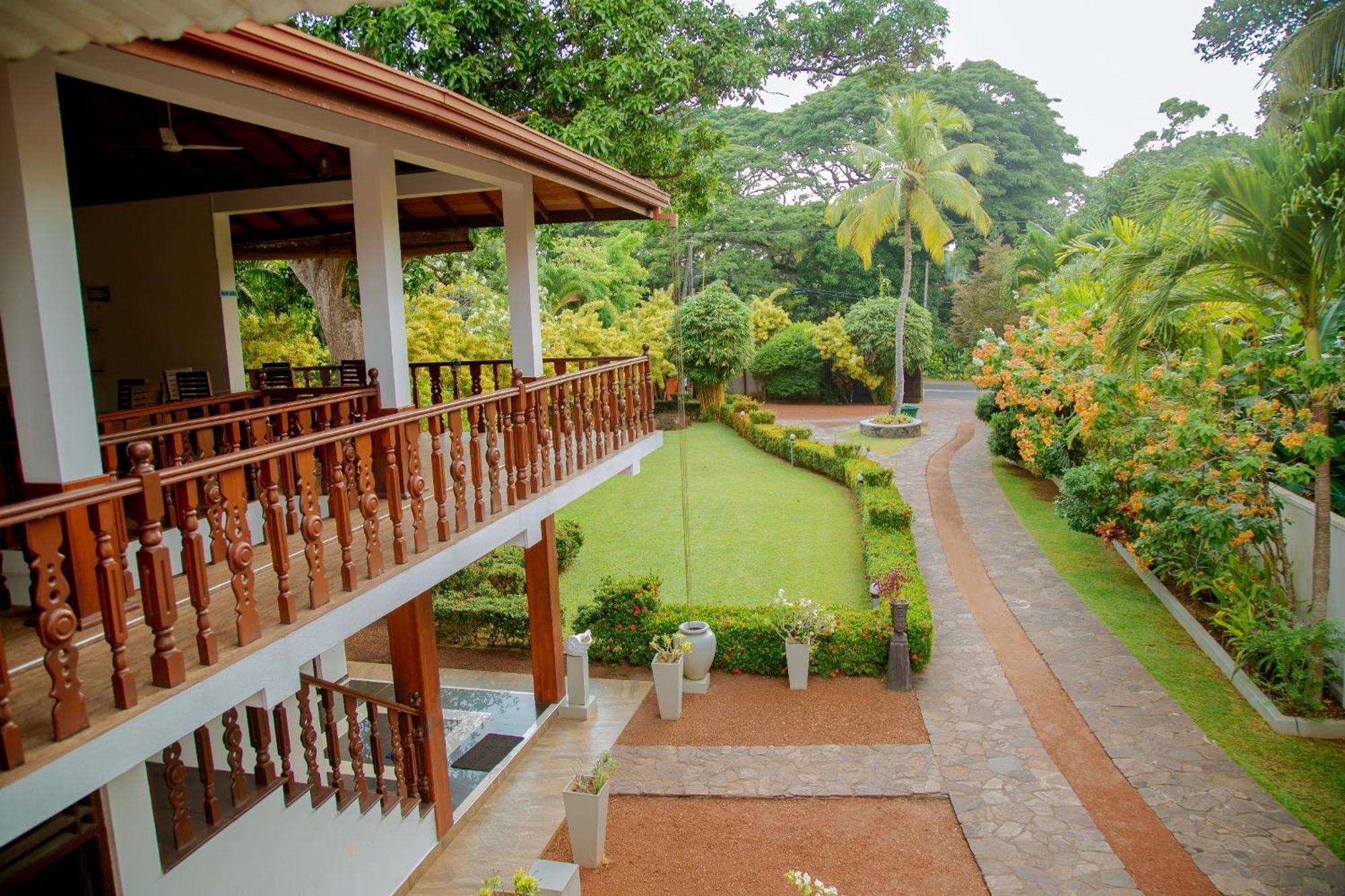 Rockery Villa Ayurveda Bentota Exterior foto